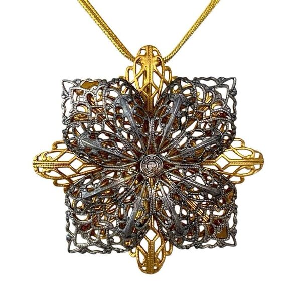 Vintage Filigree Pendant Openwork Necklace on Gokd Tone Sterling Silver Chain - Picture 1 of 7